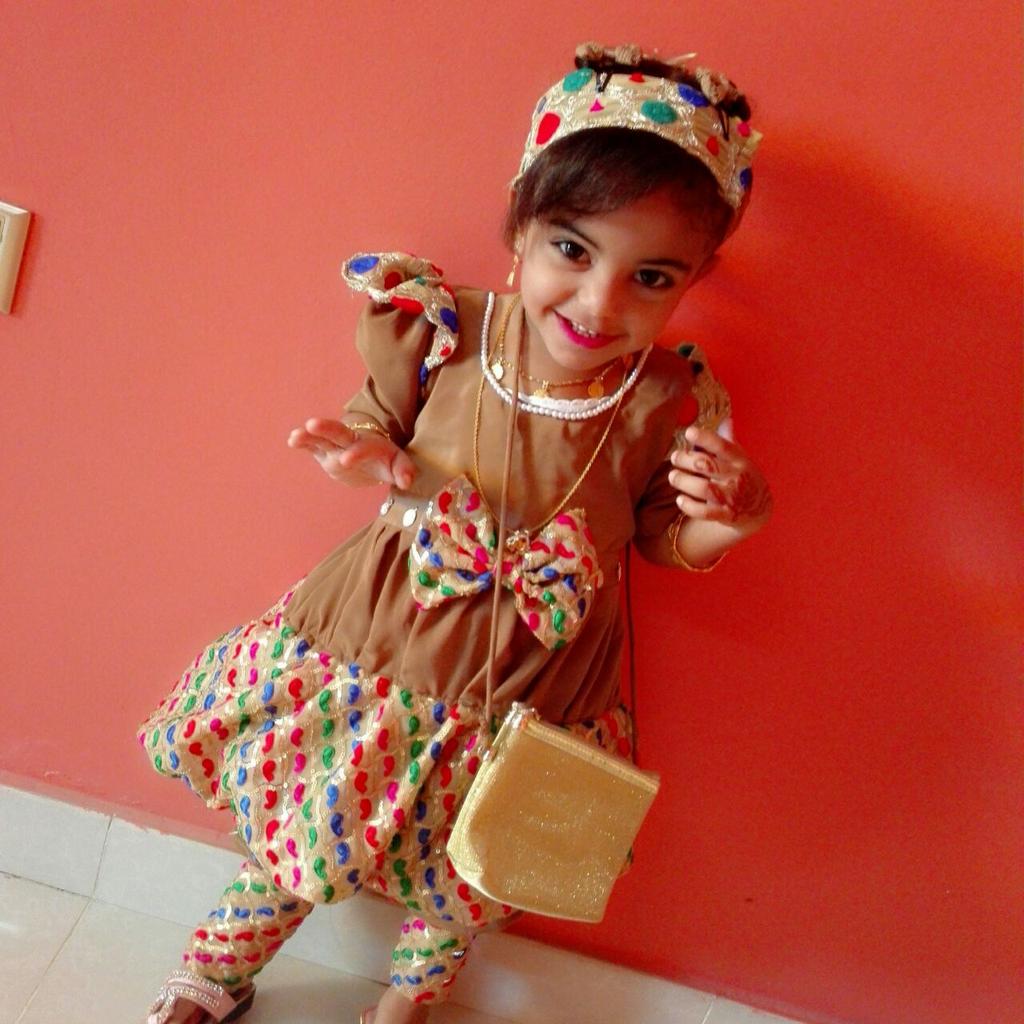 أزياء عمانية تقليدية للأطفال